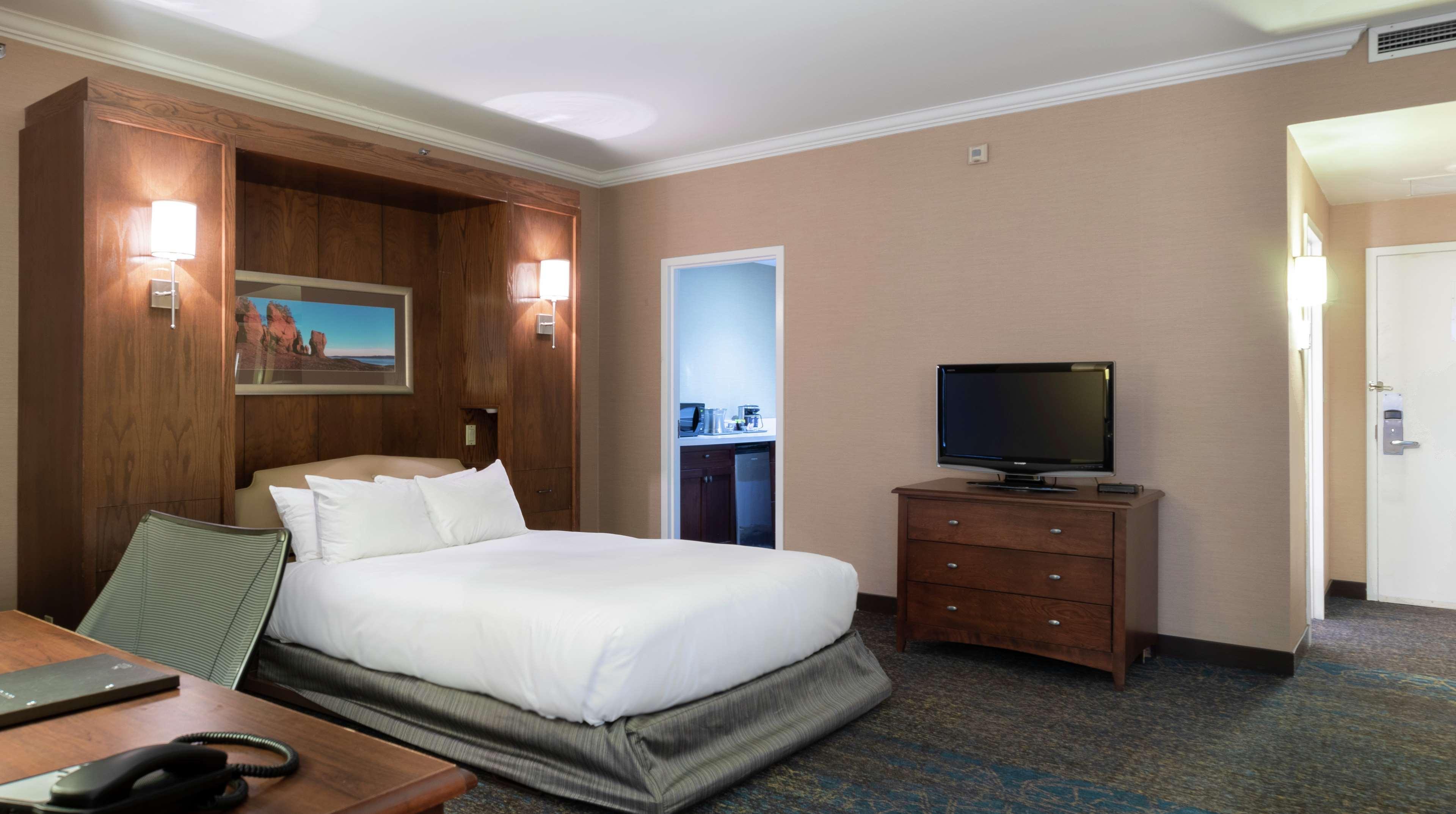 Hilton Saint John Hotel Exterior photo